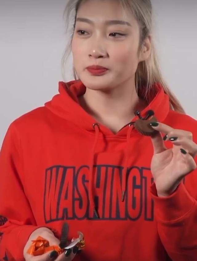 在我的记忆中，他没有对任何人表露过温情，除了家里的狗。